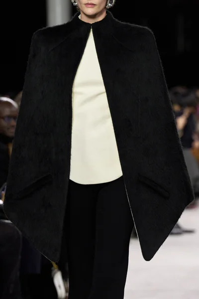 Look 7